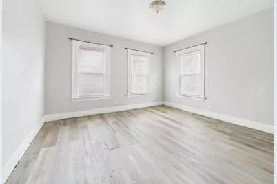 92 Rockland St, New Bedford, MA 02740 - Photo 4