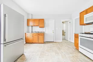 92 Rockland St, New Bedford, MA 02740 - Photo 8