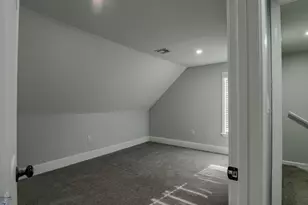 74 Locust St, New Bedford, MA 02740 - Photo 38