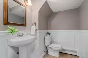 25 Shadow Rd, Melrose, MA 02176 - Photo 34