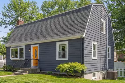 25 Shadow Rd, Melrose, MA 02176 - Photo 2