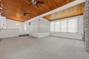 27 Kane St, Fall River, MA 02720 - Photo 16