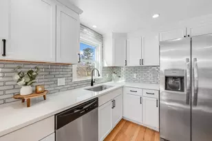 150 Grove St, Reading, MA 01867 - Photo 6