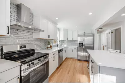 150 Grove St, Reading, MA 01867 - Photo 2