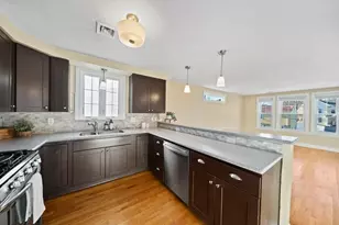 46 Sunnyside St, Boston, MA 02136 - Photo 6