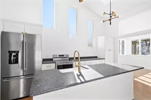 86 Harry Kemp Wy, Provincetown, MA 02657 - Photo 18