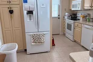 214 Alvord Pl, South Hadley, MA 01075 - Photo 2