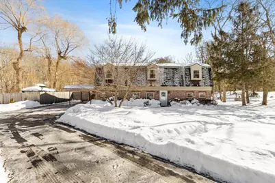 31 Elm St, Upton, MA 01568 - Photo 2