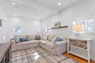 31 Elm St, Upton, MA 01568 - Photo 12