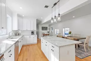 31 Elm St, Upton, MA 01568 - Photo 4