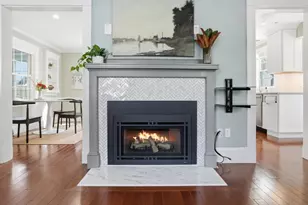 77 Lynde St, Melrose, MA 02176 - Photo 6