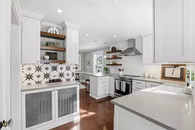 77 Lynde Street, Melrose, MA 02176 - Photo 10