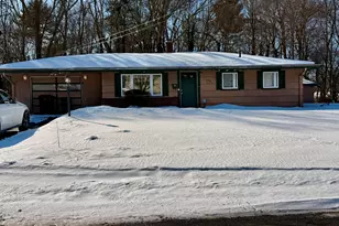 133 Ardsley Cir, Brockton, MA 02302 - Photo 2