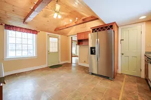 8 Winthrop St, Medway, MA 02053 - Photo 4