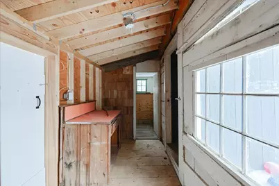 8 Winthrop St, Medway, MA 02053 - Photo 34