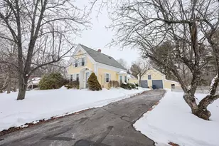 8 Winthrop St, Medway, MA 02053 - Photo 2