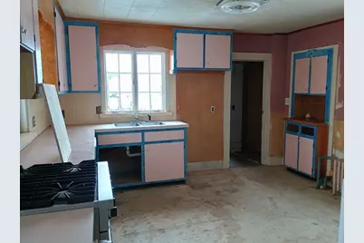 9 Olive St, Ashland, MA 01721 - Photo 6