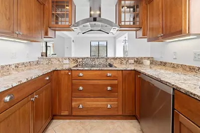 200 Ledgewood Dr #601, Stoneham, MA 02180 - Photo 10