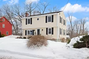 50 Forest St, Reading, MA 01867 - Photo 4