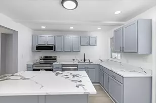 360 Marshall St, Tewksbury, MA 01876 - Photo 12