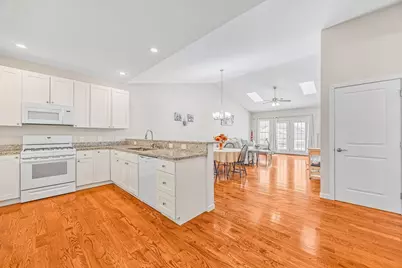 111 Daniel Shays Highway #37, Belchertown, MA 01007 - Photo 8