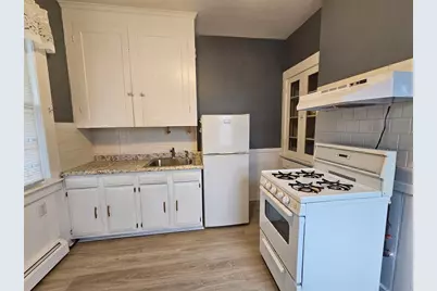 549 Westford St #4, Lowell, MA 01851 - Photo 2