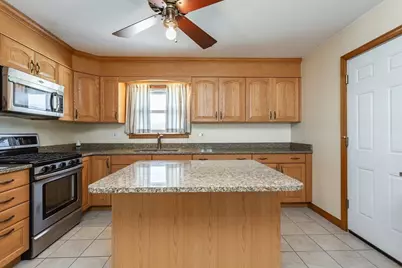 925 Allen St, Dartmouth, MA 02747 - Photo 8