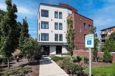 4945 Washington #304, Boston, MA 02132 - Photo 14