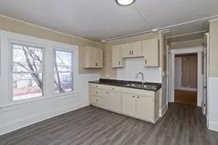 1196 Grattan, Chicopee, MA 01013 - Photo 4