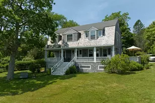 33 Goethals Way, Tisbury, MA 02568 - Photo 2