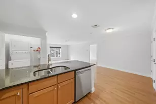 8 Crowninshield St, Peabody, MA 01960 - Photo 12