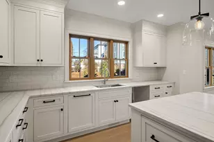 8 Flatley Ave, Manchester by the Sea, MA 01944 - Photo 6