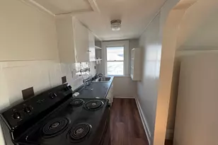 21 Davis Rd, Belmont, MA 02478 - Photo 4