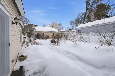 37 Laurel Ave, Haverhill, MA 01835 - Photo 30