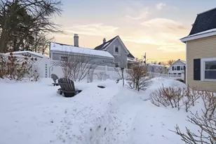 37 Laurel Ave, Haverhill, MA 01835 - Photo 28