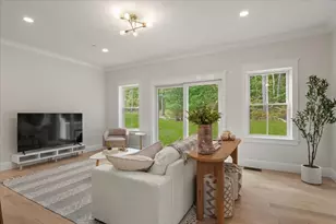 62 Uncas Ave, Franklin, MA 02038 - Photo 6