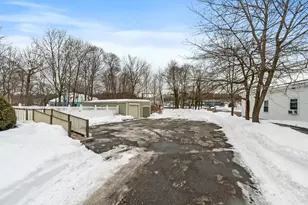 741 Salem St, Lynnfield, MA 01940 - Photo 38