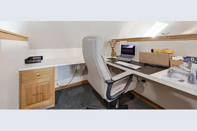 200 Center St #16, Ludlow, MA 01056 - Photo 26