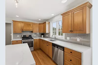 4 Pioneer Drive, Palmer, MA 01069 - Photo 8