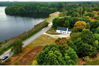 1232 Middleboro Ave, Taunton, MA 02718 - Photo 22