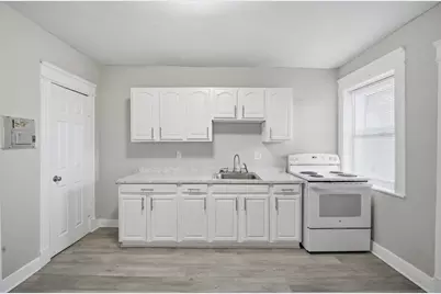 140 Belmont Ave #2R, Springfield, MA 01108 - Photo 2