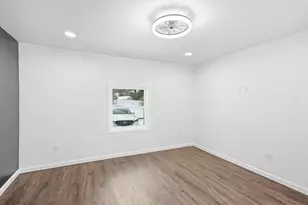 37 Lexington Ave, Methuen, MA 01844 - Photo 18