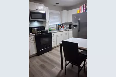 118 Quincy St, Springfield, MA 01109 - Photo 2