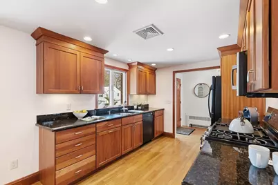 11 Menotomy Rocks Dr, Arlington, MA 02476 - Photo 10