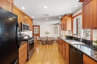 11 Menotomy Rocks Dr, Arlington, MA 02476 - Photo 8