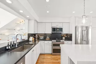 21 Harbourside Rd, Quincy, MA 02171 - Photo 8