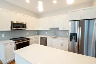 142 Coolidge St, Brookline, MA 02446 - Photo 4