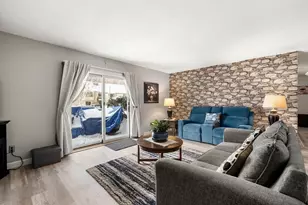 17 Thayer Pond Dr, Oxford, MA 01537 - Photo 2