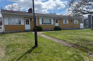 214 Sawdy Dr, Westport, MA 02790 - Photo 2