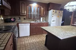 214 Sawdy Dr, Westport, MA 02790 - Photo 6